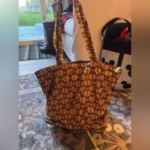 Temptations Brown and White Floral Collapsible Insulated Tote